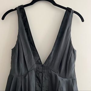 Elizabeth and James Deep V Front and Back Dress